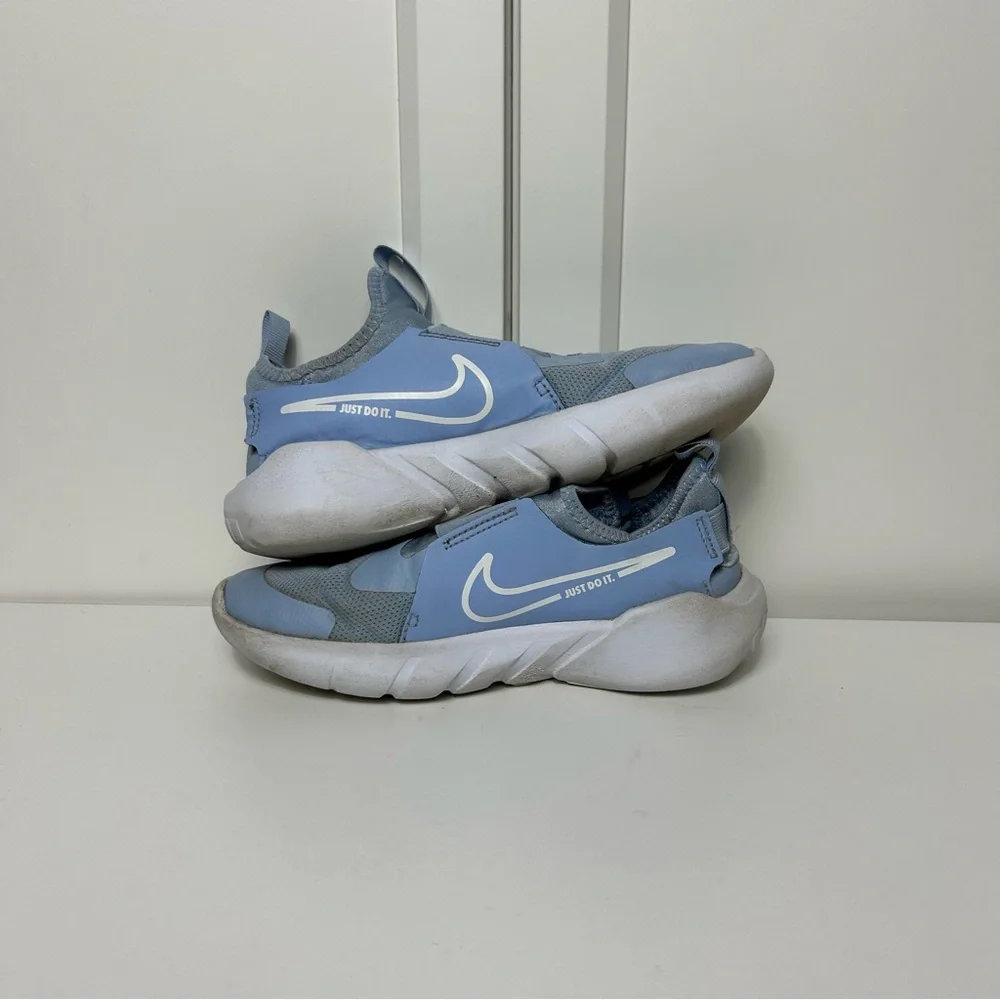 Nike flex runner pastel purple slip on